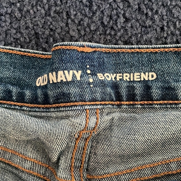 old navy boyfriend jean shorts - Picture 3 of 4